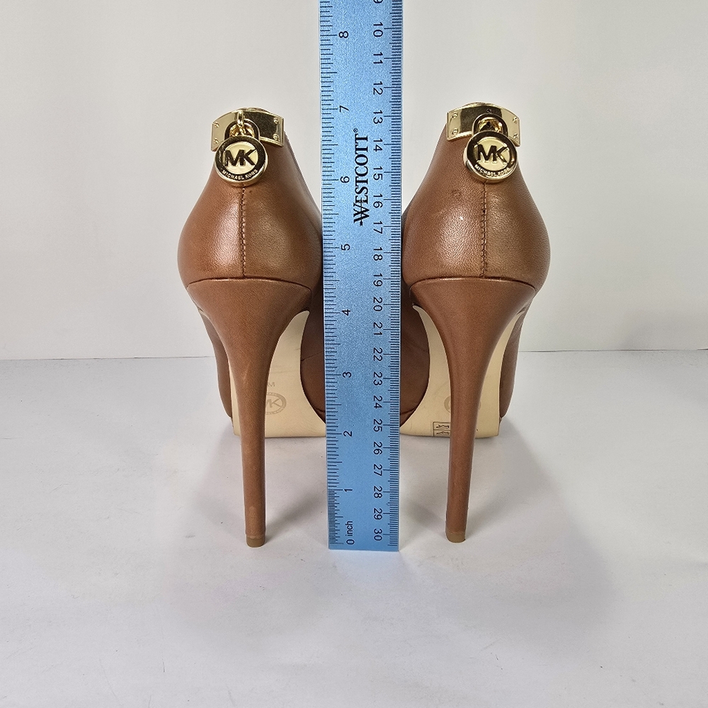 Michael Kors Hamilton Platform Leather Pumps Heels Caramel Tan Gold Lock Sz 7.5 - Picture 5 of 9